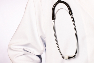 Indian-origin Surgeon suspended after writing love letter to patient Indian-origin Surgeon suspended after writing love letter to patient