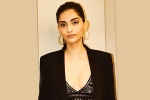 Sonam Kapoor new, Sonam Kapoor new, sonam flaunts off her curves, Fashion icon