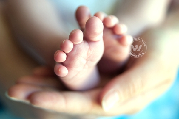 Poverty and ignorance make mother throw infant baby in well},{Poverty and ignorance make mother throw infant baby in well