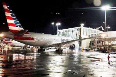 Christmas Travel Scare in USA: American Airlines grounds all flights