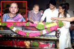 Indira Devi new updates, Indira Devi pictures, mahesh babu s mother indira devi laid to rest, Tollywood celebrities