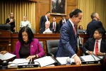 Indian american congresswoman, pramila jayapal questions mueller, watch indian american congresswoman pramila jayapal questions mueller, Paul manafort