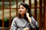 zaira wasim salary, zaira wasim instagram, zaira wasim quits bollywood to focus on her faith islam, Dangal