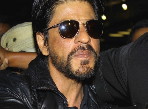 Shah Rukh Khan to undergo surgery?