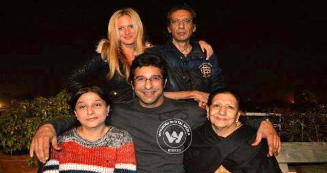 Wasim Akram to bring on Eid with fiance Shaniera},{Wasim Akram to bring on Eid with fiance Shaniera